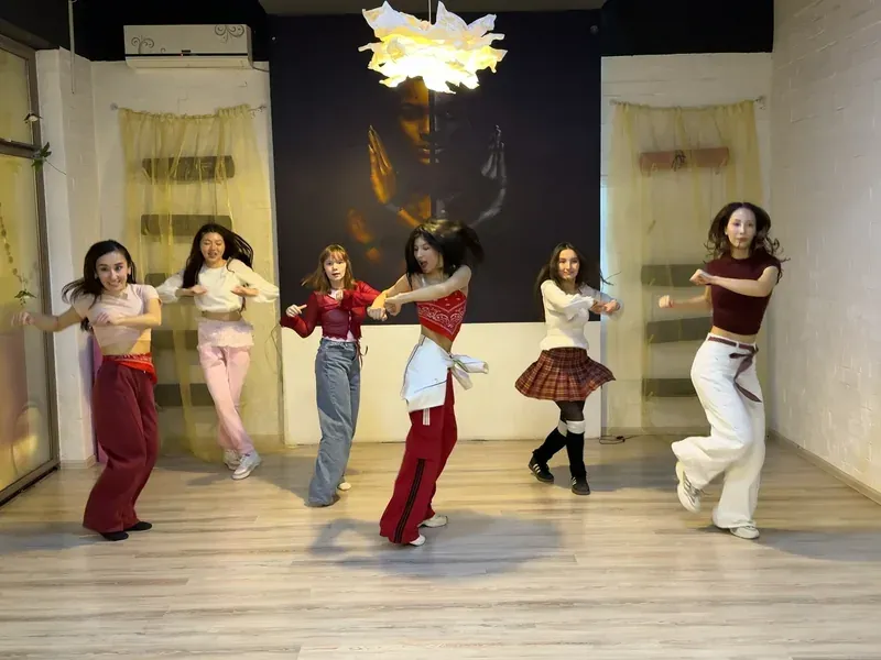 Toshkentda K-POP raqslari — Balance studiyasi